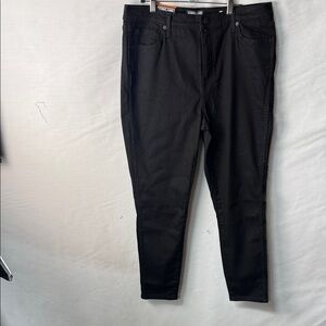 Kirkland Signature Woman’s Black Skinny Jeans